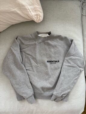 ESSENTIALS Fear of God Gray Crewneck Sweatshirt